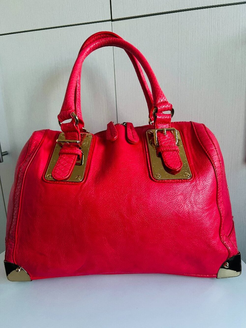 Luxe Structured Handbag with Gold Hardware